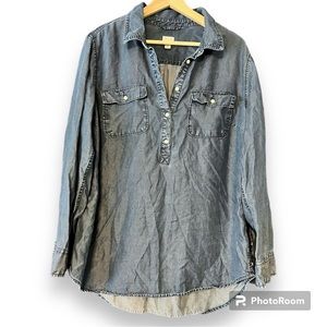 Soft chambray top with buttons